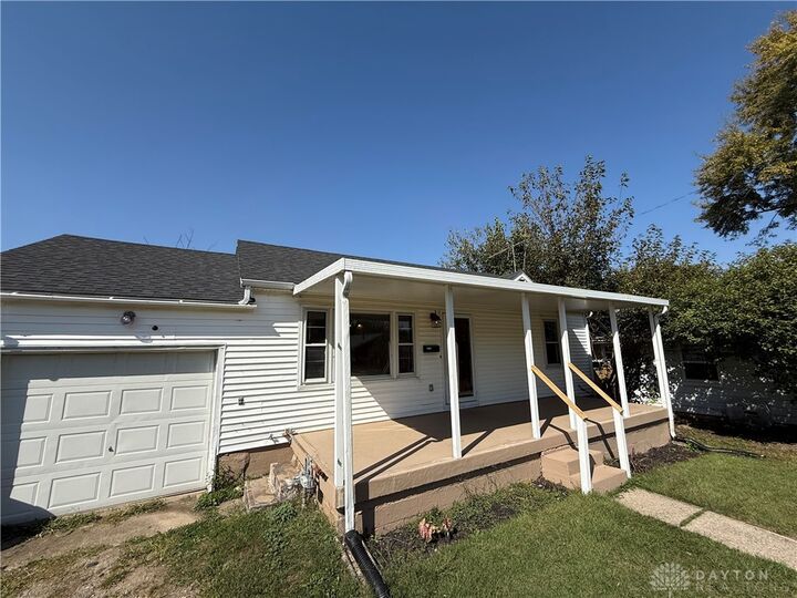 Property Photo: 1033 Victoria Avenue OH 45324