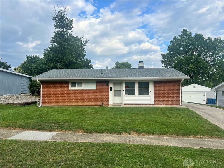 541 Chaucer Road  Dayton OH 45431 photo
