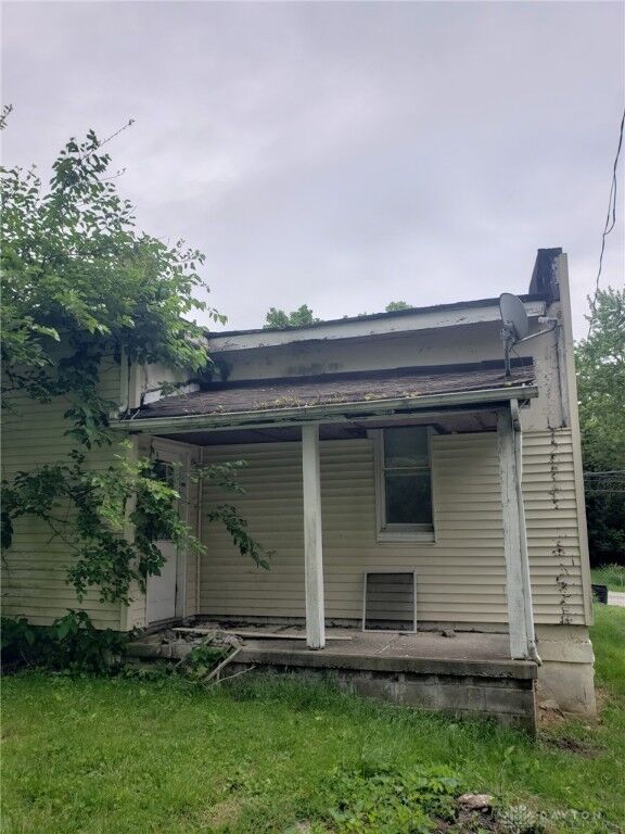 Property Photo:  422 N Columbus Street  OH 45385 