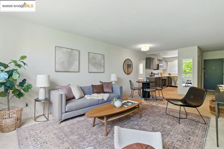 Property Photo: 2601 College Ave 203 CA 94704