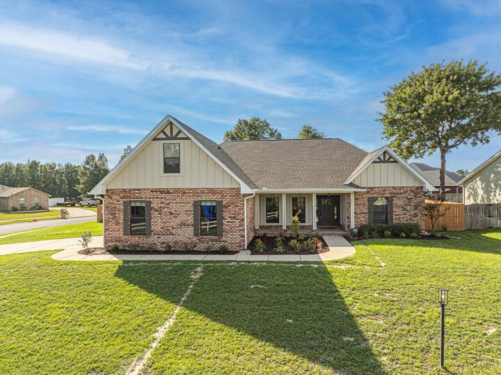 Property Photo: 6301 Antigone Circle FL 32536
