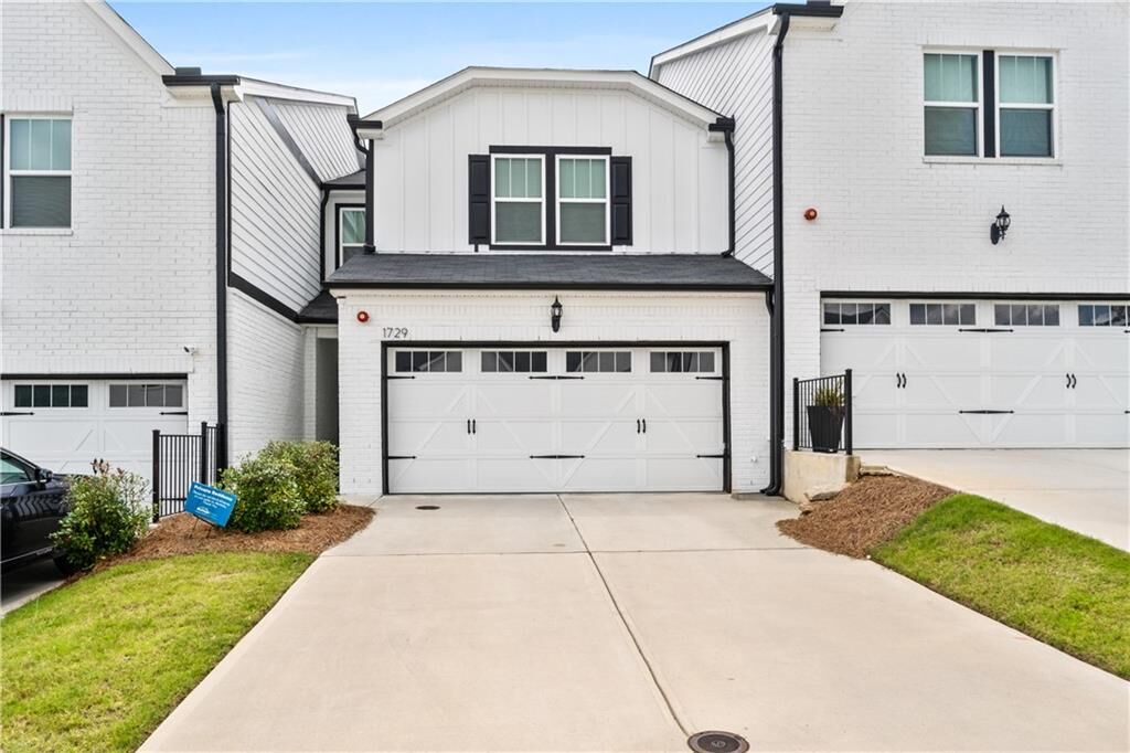 Property Photo: 1729 Hyssop Boulevard GA 30126