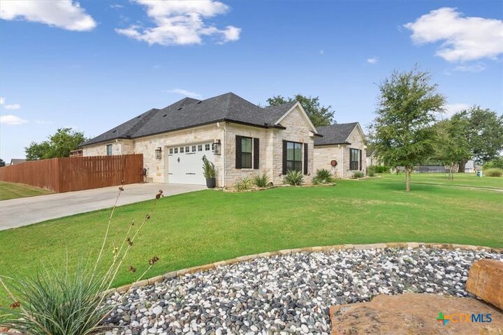 Property Photo:  8201 Collins Creek Drive  TX 76571