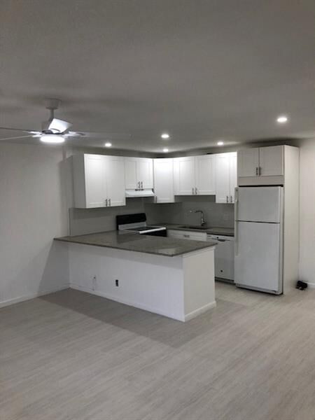 Property Photo:  261 Newport P 0  FL 33442 