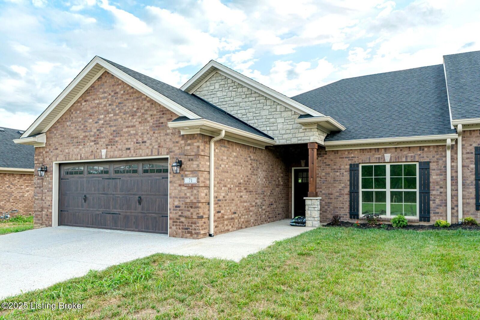 Property Photo:  71 Cherokee Dr  KY 40065 