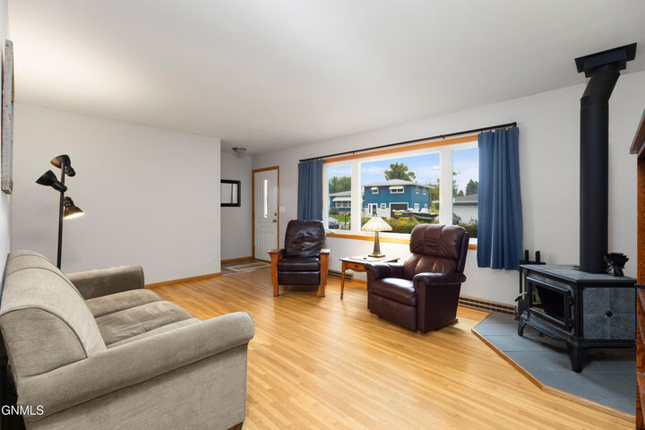 Property Photo:  1822 Marian Drive  ND 58501 