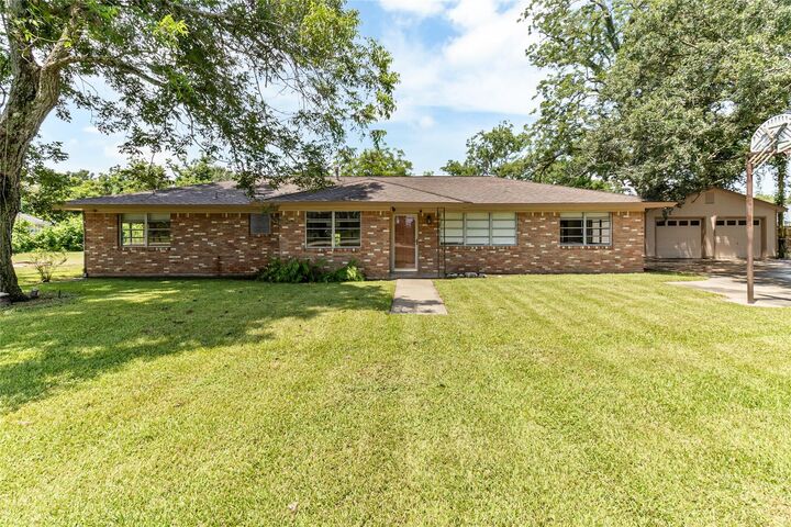 Property Photo:  2417 County Road 349  TX 77422 