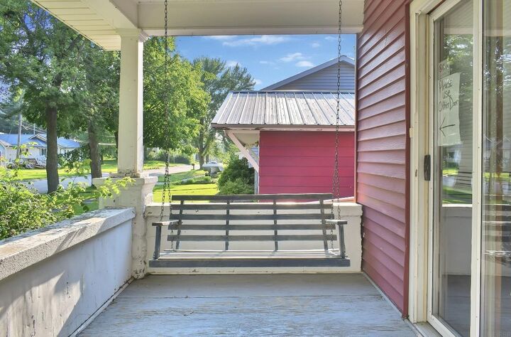 Property Photo:  318 NE 8th Street  IA 50644 