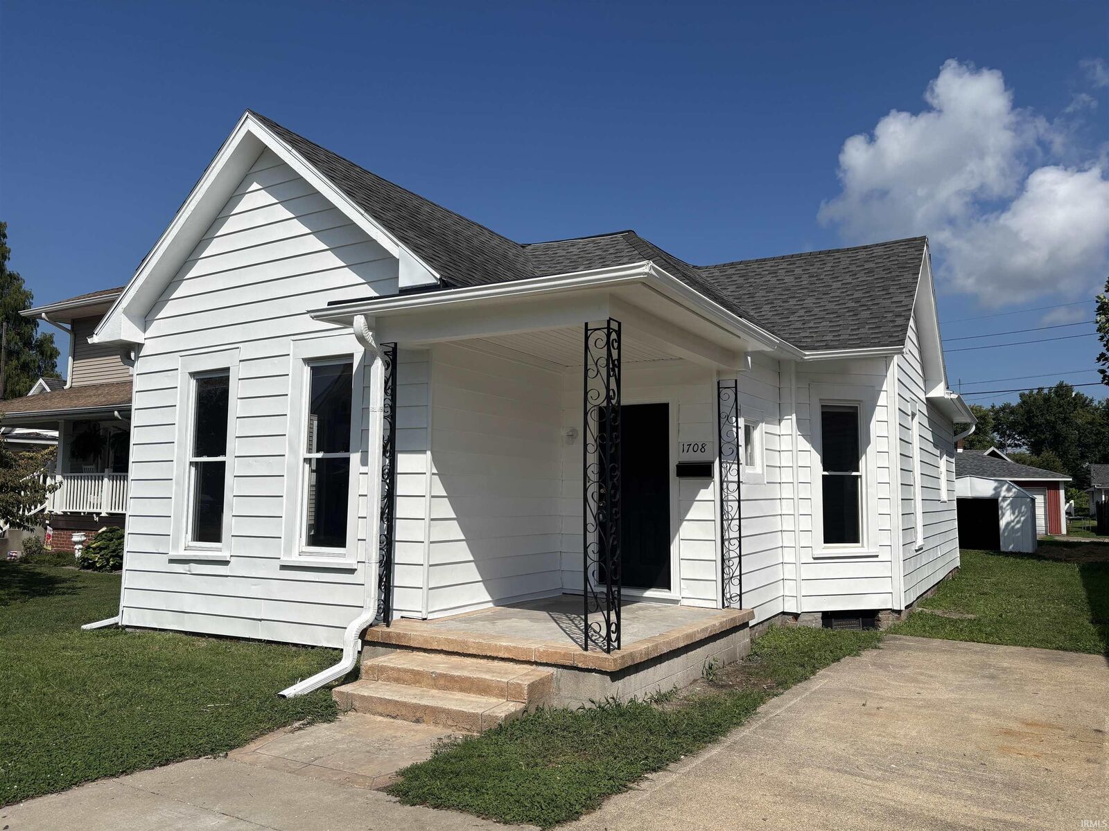 Property Photo: 1708 Washington Avenue IN 47591