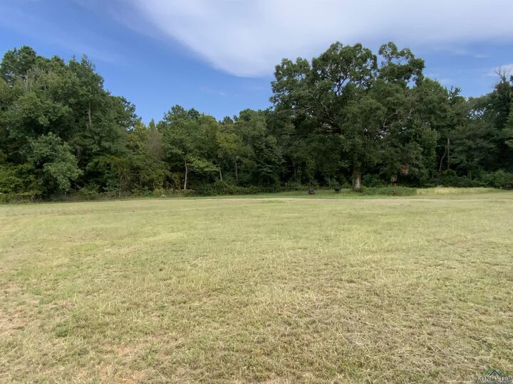 Property Photo:  300 Bud Rd  TX 75662 