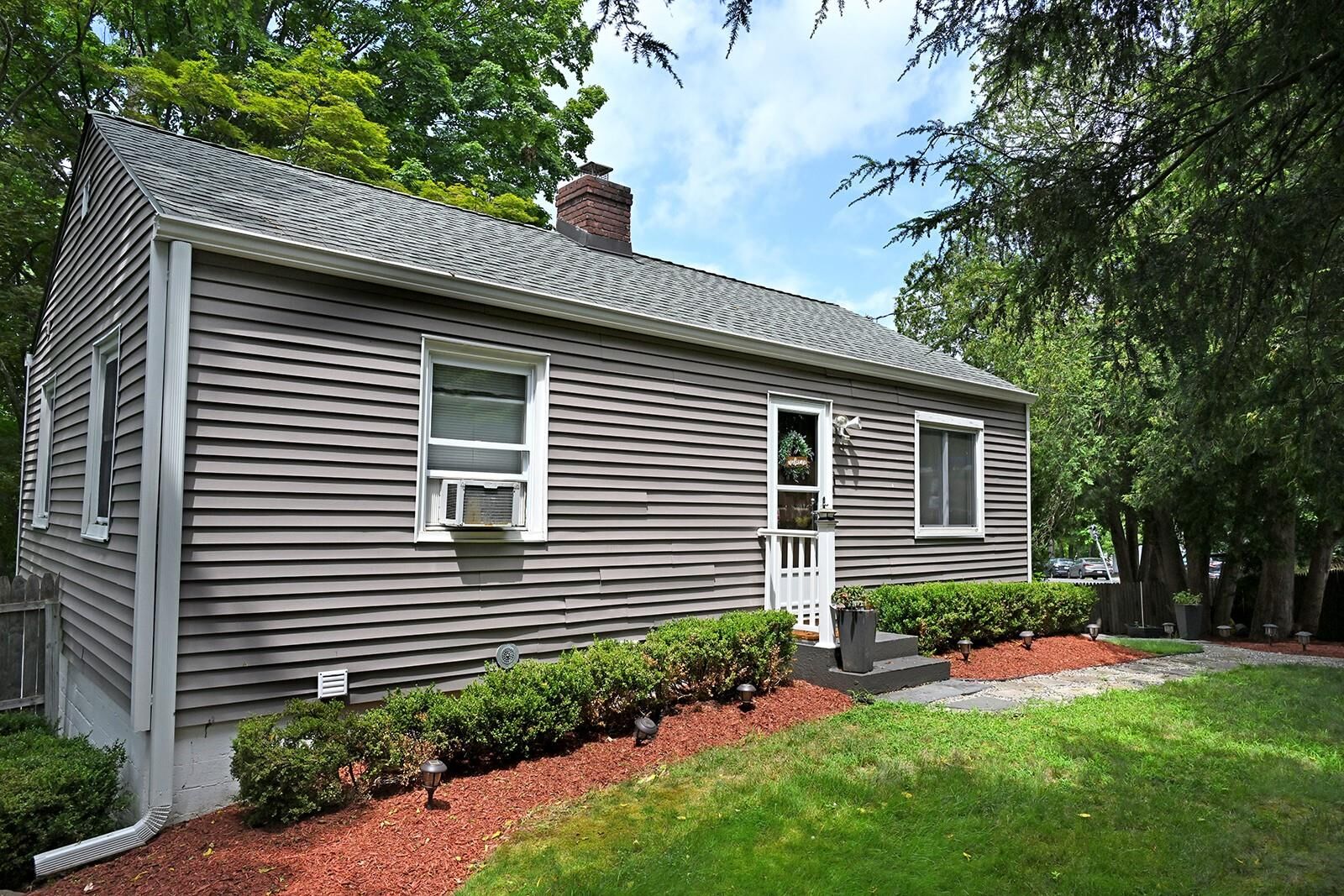 Property Photo: 3 New Castle Drive NY 10549