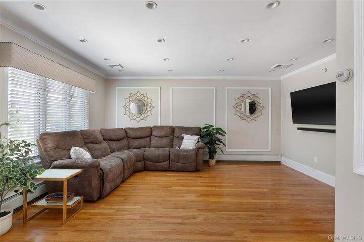 Property Photo: 29 S Bay Drive NY 11702
