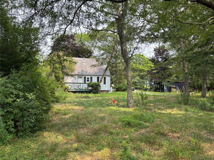 Property Photo:  400 Railroad Avenue  NY 11934 