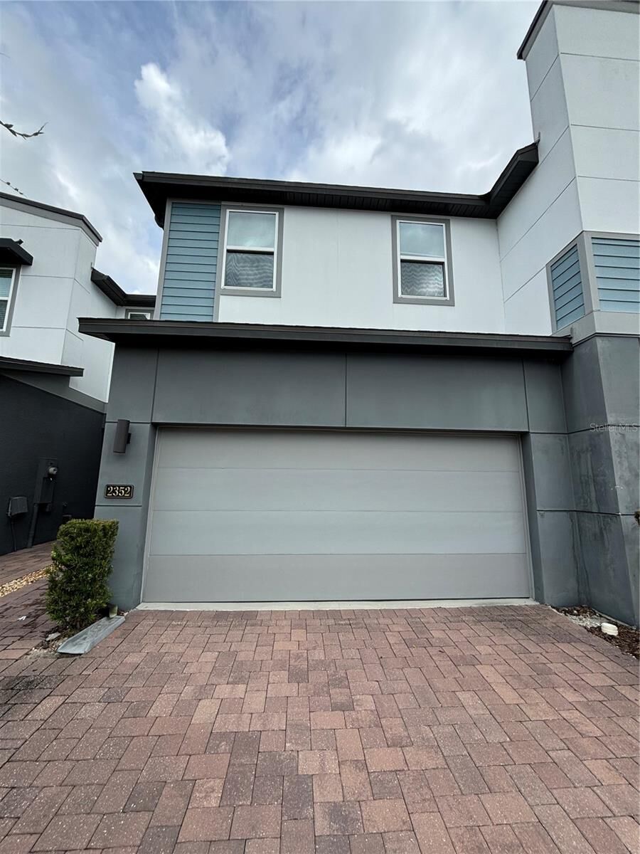 Property Photo: 2352 Shadowland Loop FL 32792