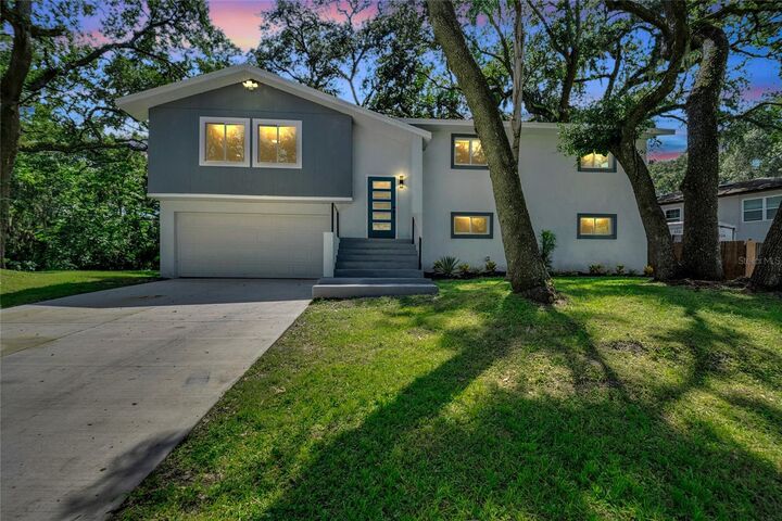 Property Photo: 719 Little Wekiva Circle FL 32714