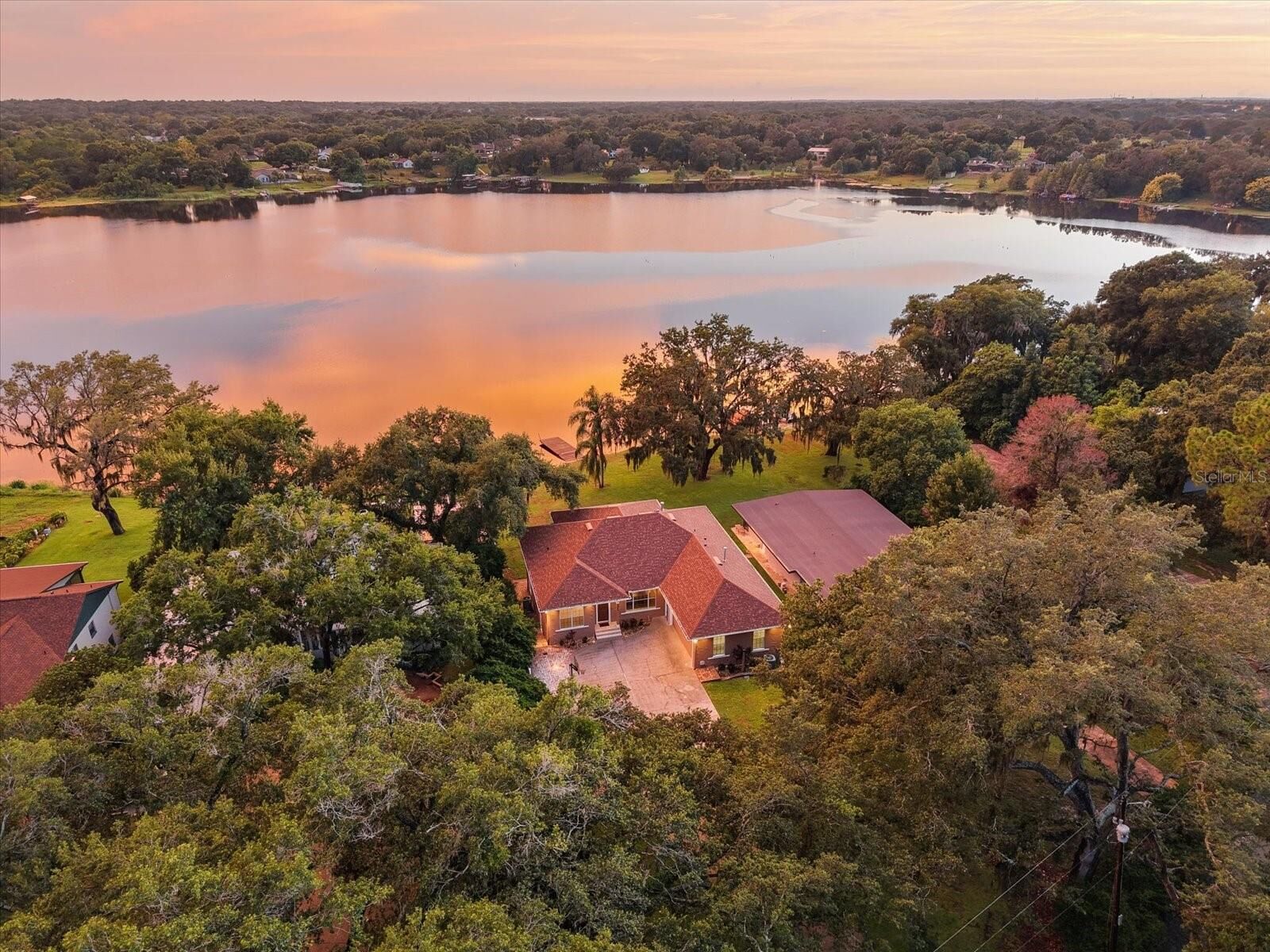 Property Photo:  286 Mileham Drive  FL 32835 