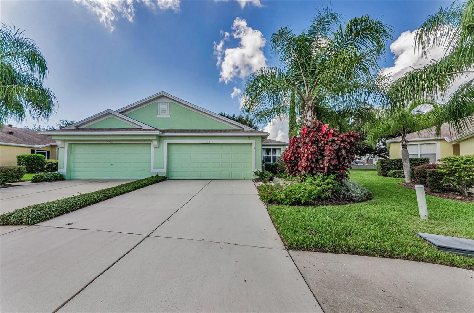 Property Photo: 11530 Captiva Kay Drive FL 33569