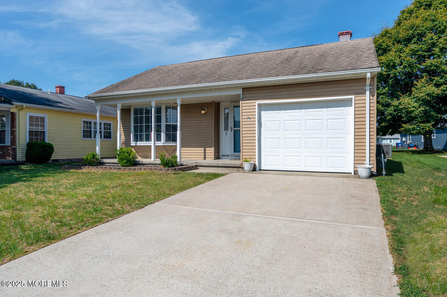Property Photo:  8 Manitoba Court  NJ 08757 