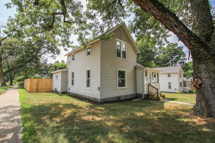 Property Photo:  809 State Street  MI 49093 