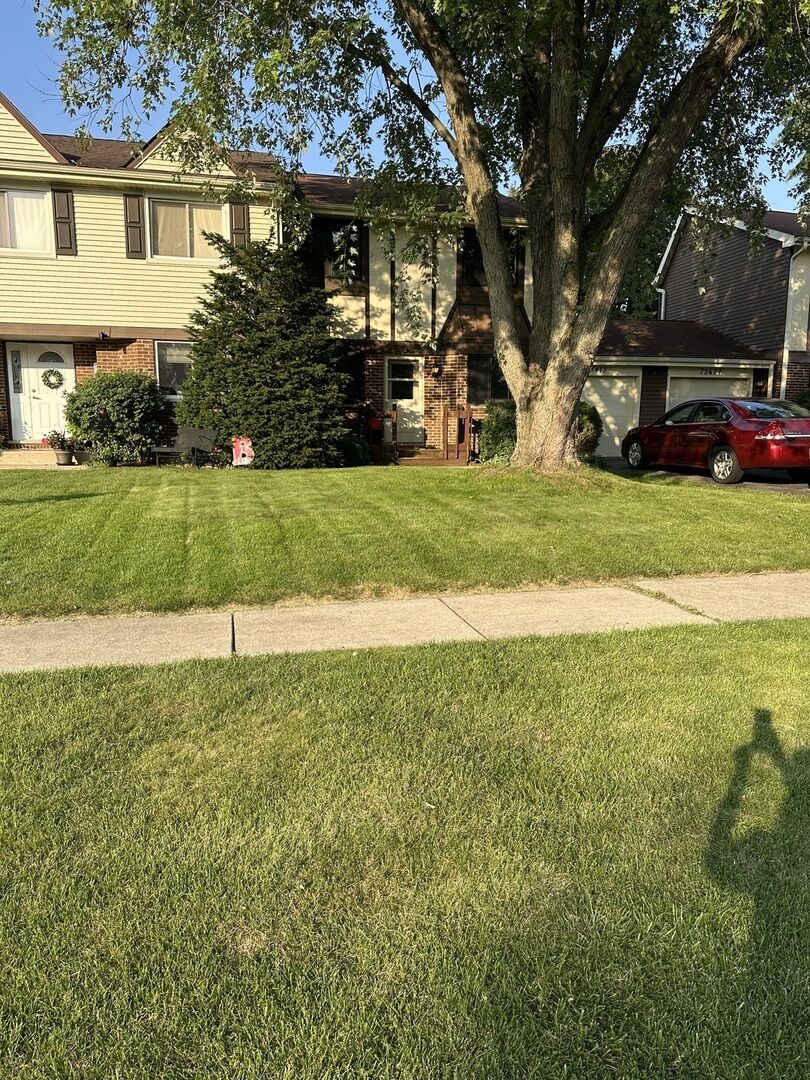 Property Photo:  7S473 Creek Drive  IL 60540 
