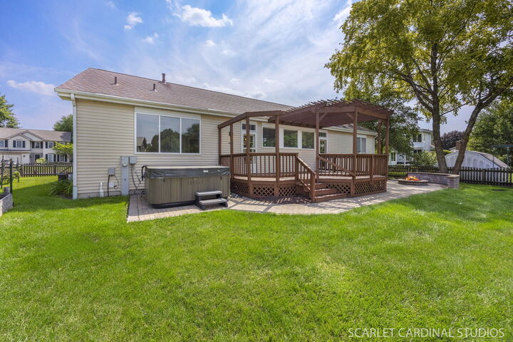 Property Photo:  155 N Kingsway Drive  IL 60506 