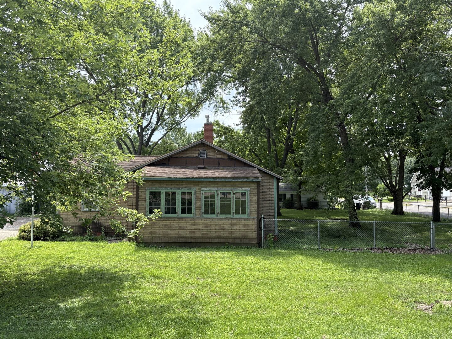 Property Photo:  805 Bellevue Avenue  IL 61350 