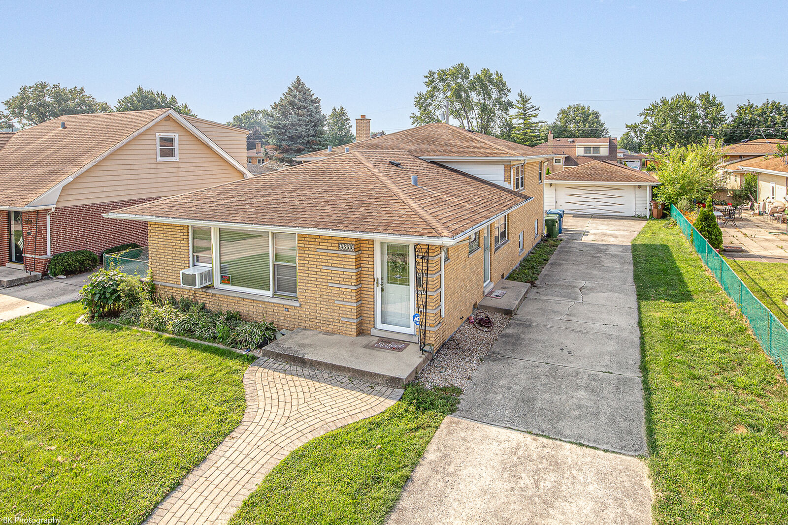 Property Photo: 4533 W 99th Place IL 60453
