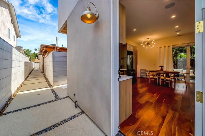 Property Photo:  6639 Yolanda Ave  CA 91335 