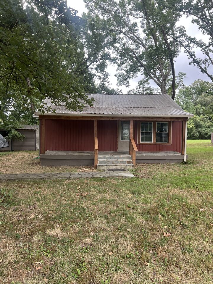 Property Photo:  502 E Monroe St  TN 37388 