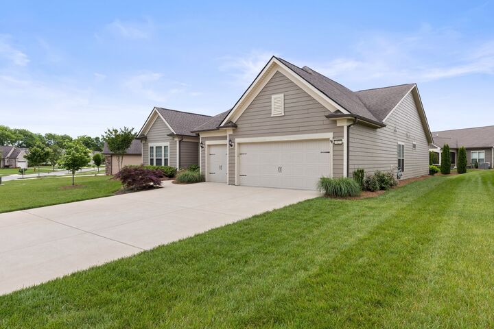 Property Photo:  1027 Coffee Rdg  TN 37174 