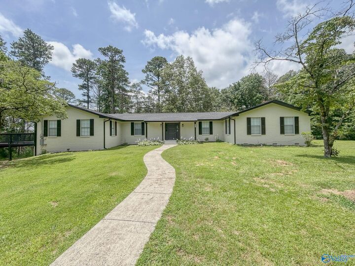 4001 Neely Court  Guntersville AL 35976 photo