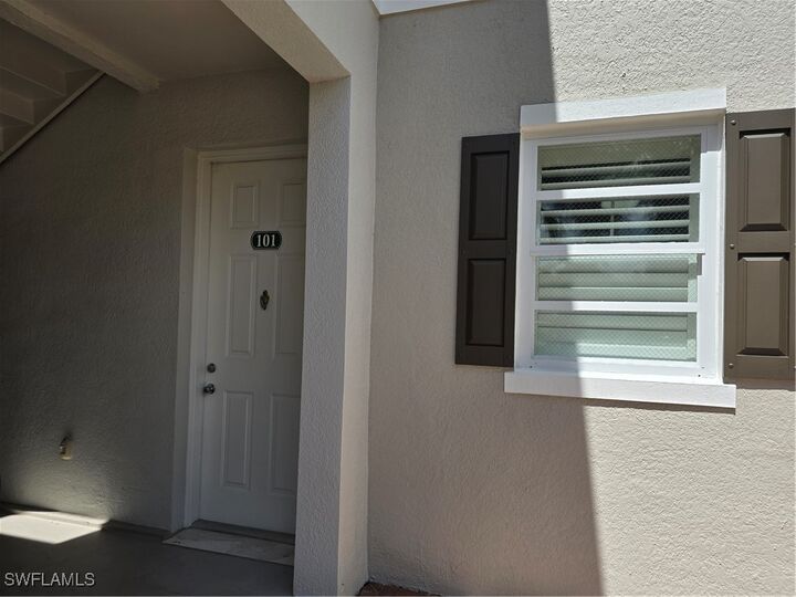 Property Photo:  1020 Peggy Circle 101  FL 34113 
