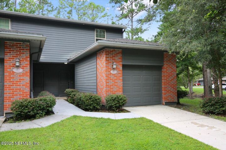 Property Photo: 4182 Quiet Creek Loop FL 32068