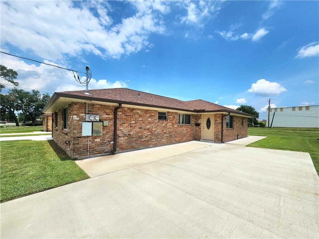 Property Photo: 117 Beta Street A LA 70037