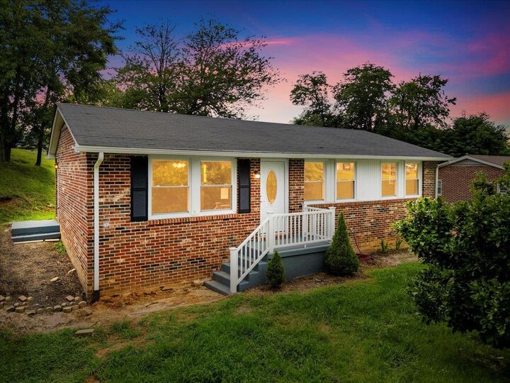 2305 Elmwood Street  Radford VA 24141 photo