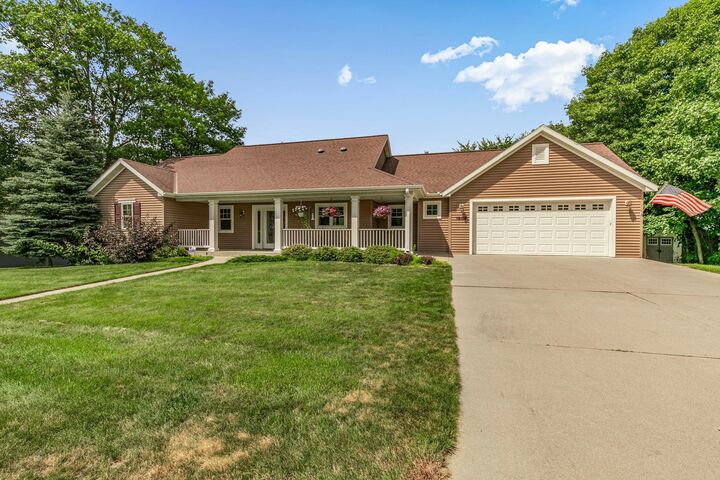 Property Photo:  1609 1st Street N  MN 56320 