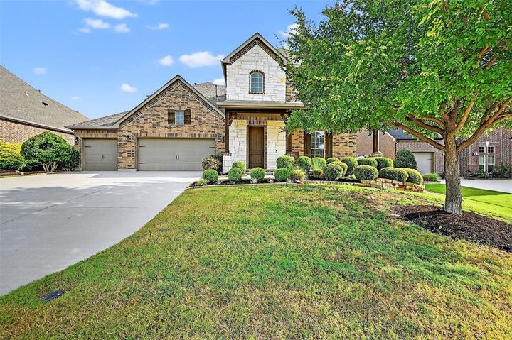 Property Photo: 908 Rock Falls Drive TX 75071