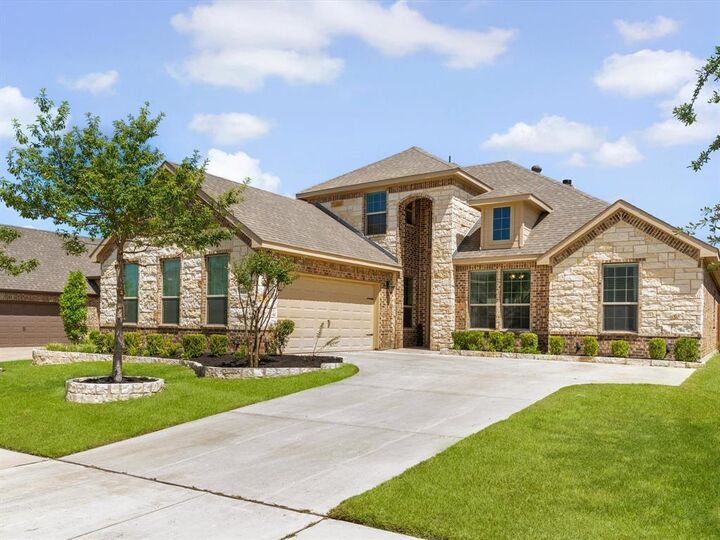 Property Photo: 119 Quail Run Road TX 75154