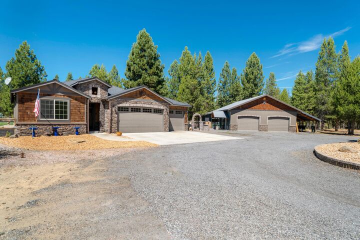 Property Photo: 147522 Mabel Drive OR 97739