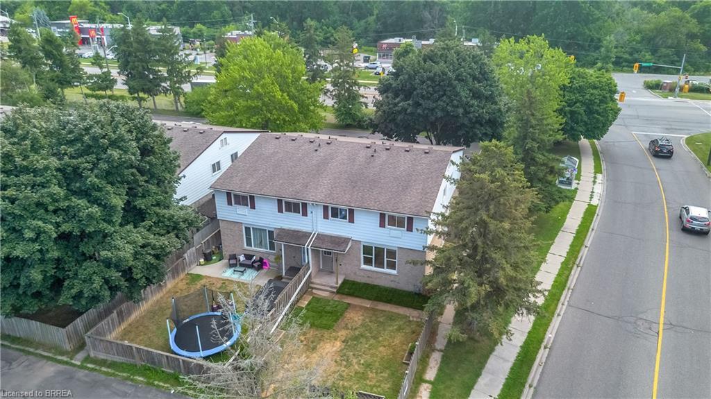 Property Photo:  34 Oakhill Drive 20B  ON N3T 1R1 