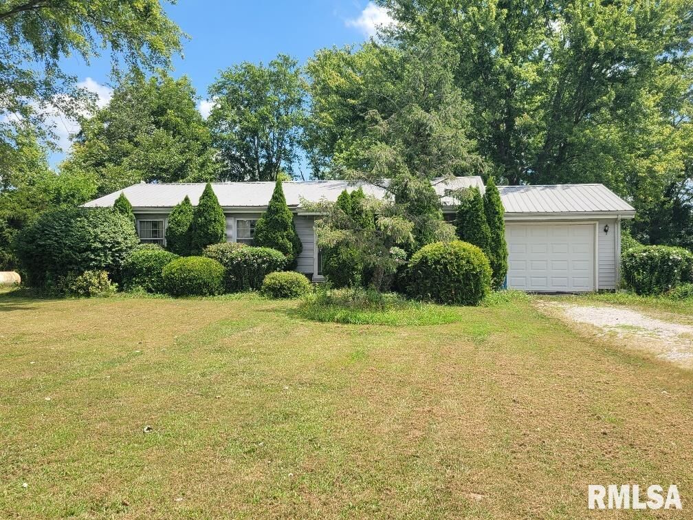 Property Photo:  10554 N State Route 142 Highway  IL 62864 