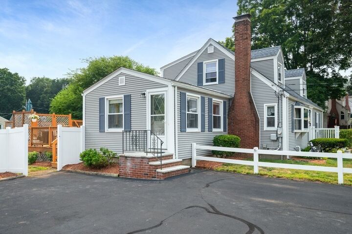 Property Photo:  10 Mount Pleasant Dr  MA 01960 