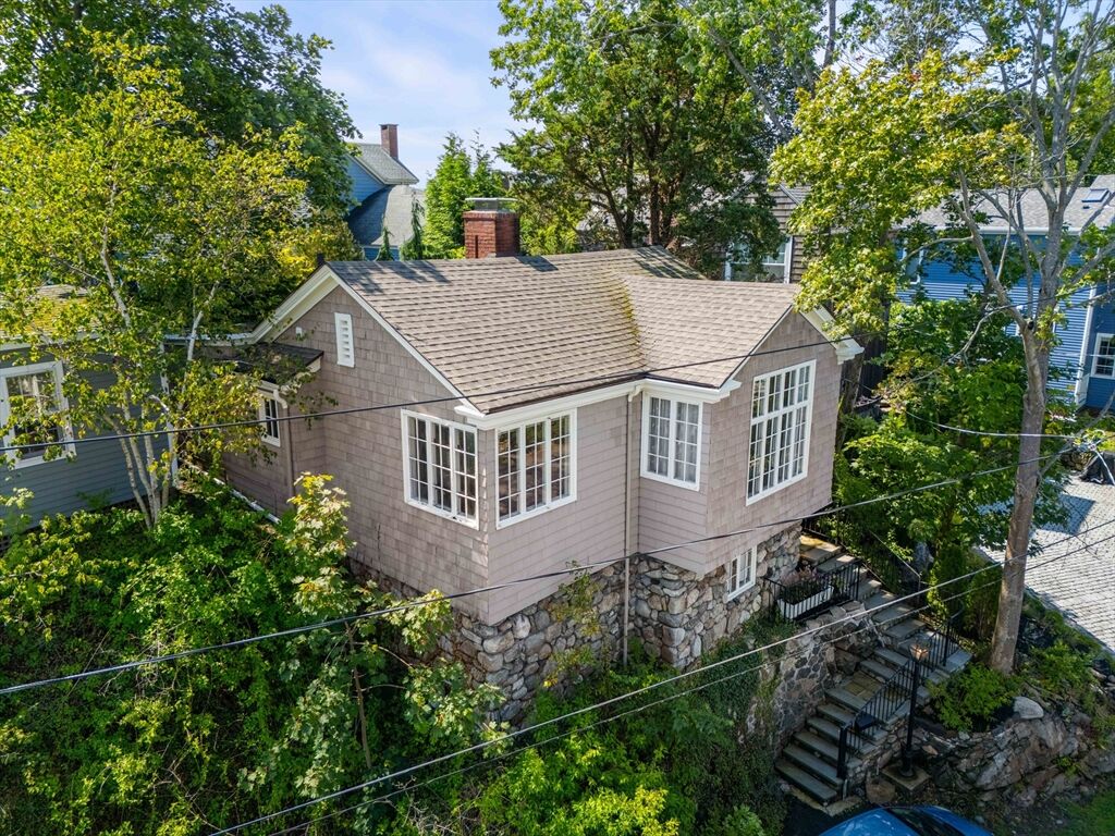 Property Photo:  10 Circle Street  MA 01945 