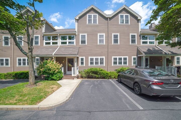 8 Locust Lane C  Watertown MA 02472 photo