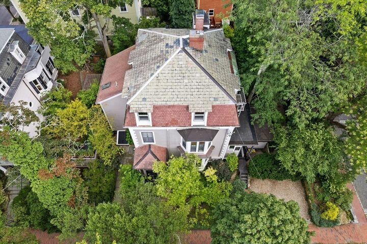 Property Photo: 32 Hawthorn St MA 02138