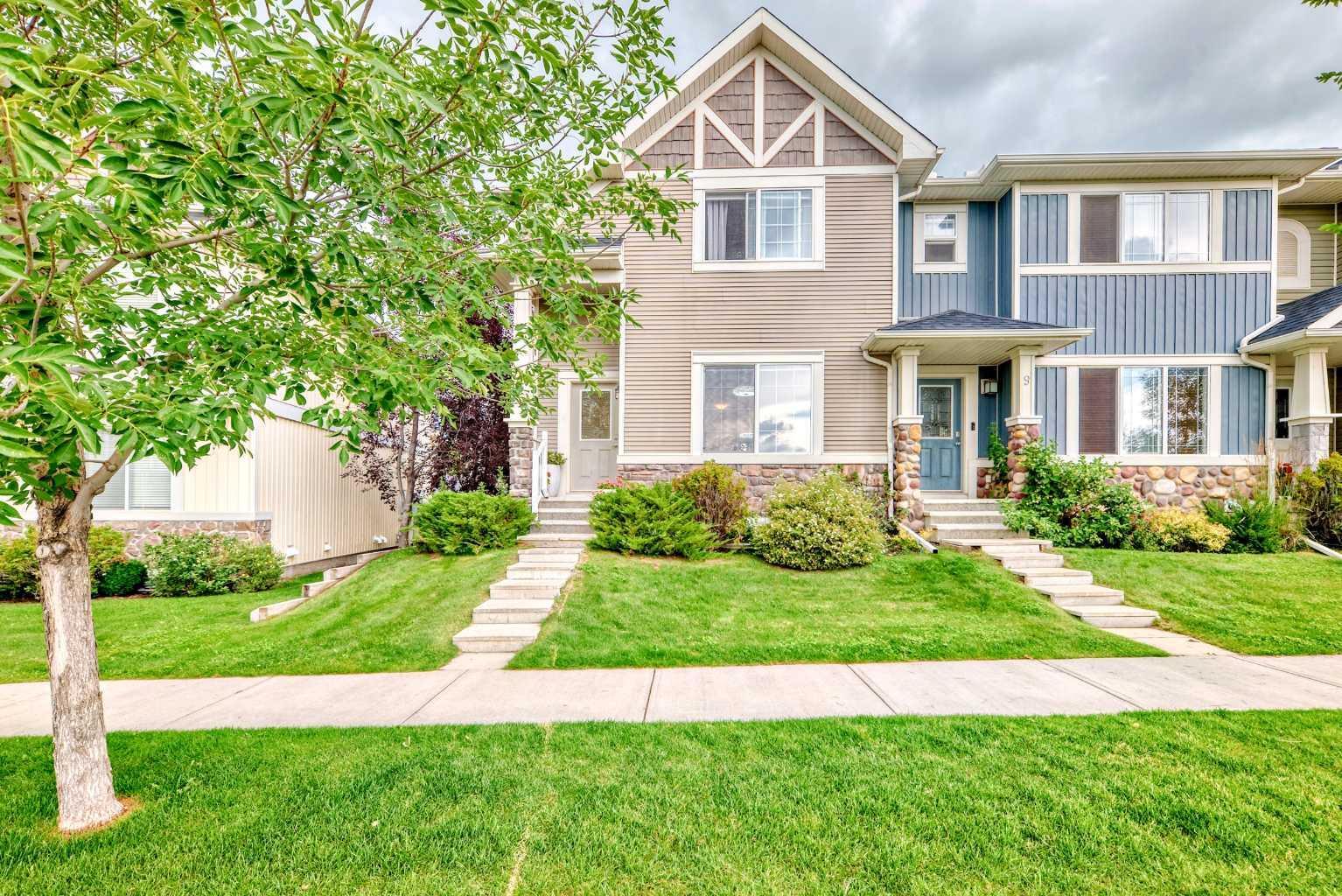 11 Kings Heights Drive SE  Airdrie AB T4A 0E6 photo