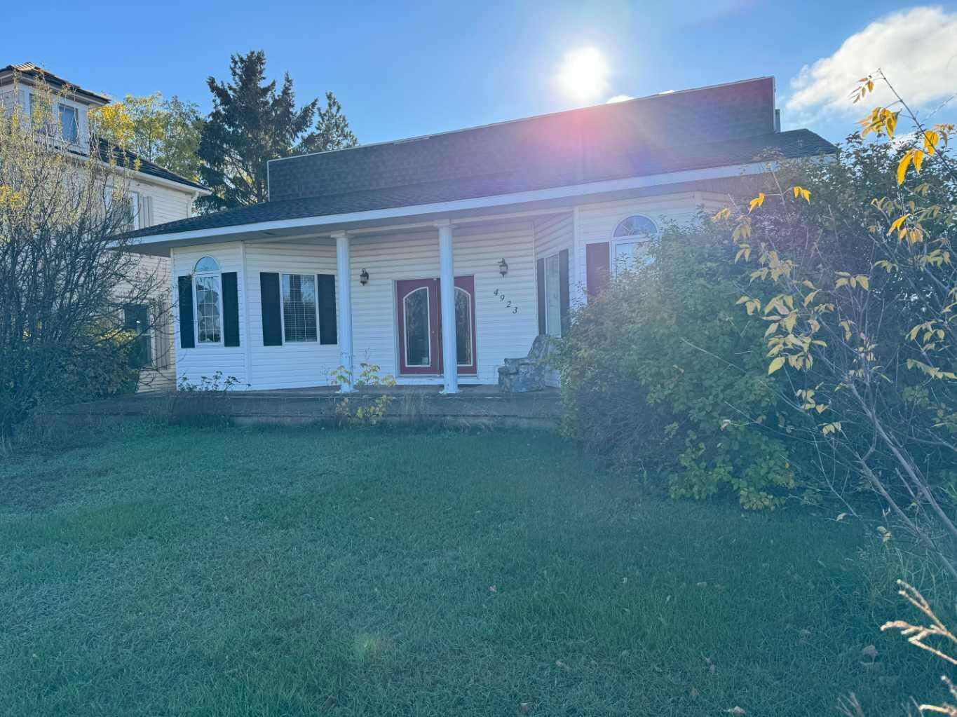 Photo de la propriété:  4923 49 Street  AB T0B 1V0 