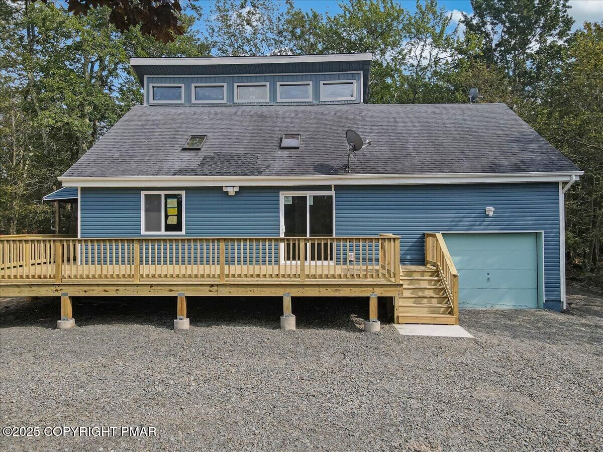 Property Photo:  3197 Carobeth Drive  PA 18466 