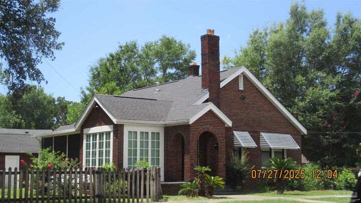 Property Photo: 1401 E Bobe FL 32503