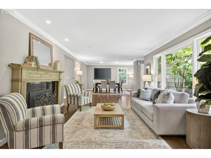 Property Photo:  1510 SE Eton Ln  OR 97222 